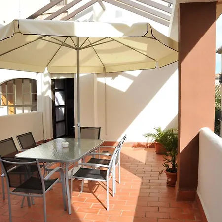 Trinidad Aparthotel Granada