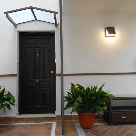 Trinidad Aparthotel Granada