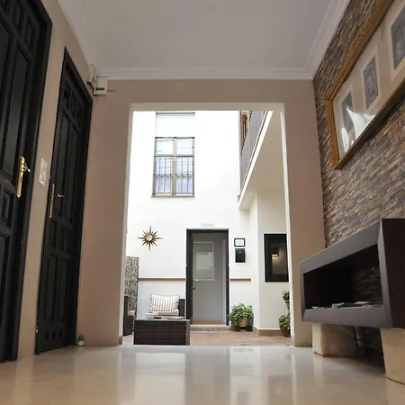 Trinidad Aparthotel Granada