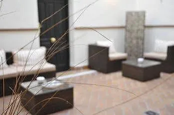 格拉纳达三一公寓式酒店 3* 格拉纳达